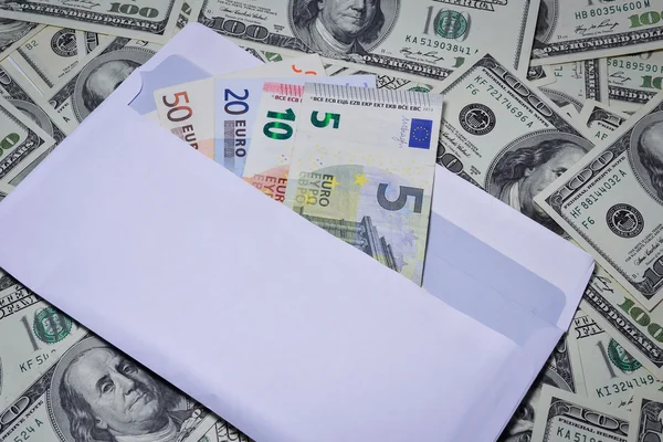 bir zarf içinde Euro