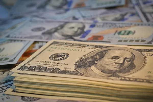 yüz dolar faturaları bir sürü