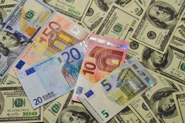Çok para. Birçok banknotlar