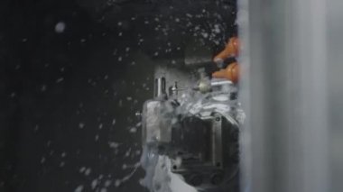 Diş protezleri üretmek için bir makine. Alüminyum, ahşap, akryl, alucobond, alucore, aludibond için CNC değirmen makinesi