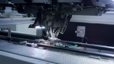 Elektronik bileşenleri olmayan yazdırılmış devre kartı montaj için hazır