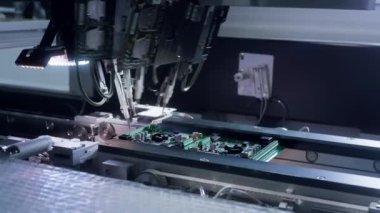 Elektronik bileşenleri olmayan yazdırılmış devre kartı montaj için hazır