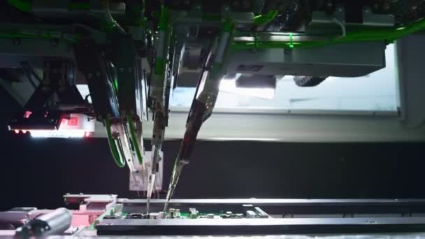 第4次産業革命。電子回路基板の製造 — ストック動画
