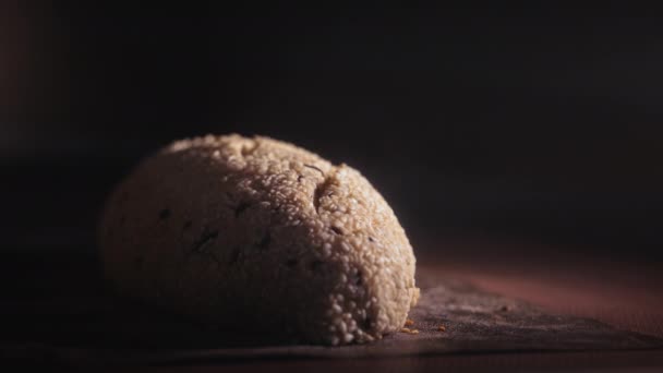 Timelapse homemade organic dough bread in the kitchen oven. The loaf is raised and baked. The baker bakes food at the bakery. Production of products — Stock Video