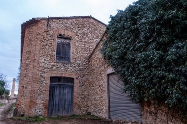 Bocairent kasabasındaki tuğla ev.