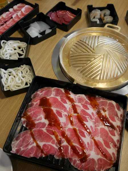 Sukiyaki japansk menyuppsättning — Stockfoto