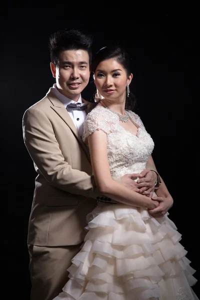 Casamento de noiva e noivo asiático — Fotografia de Stock