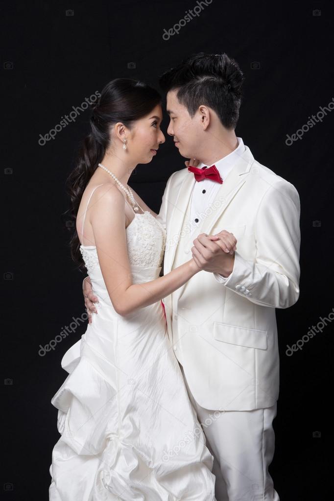 Asian bride and groom wedding — Stock Photo © 92115202