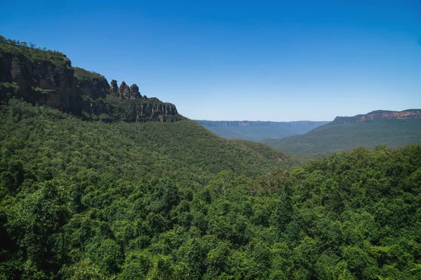 View Green Forest Valley Rock Formation Three Sisters Blue Mountains — Foto Stock