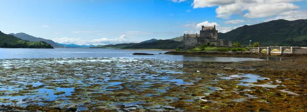 Замок Eilean Donan — стокове фото