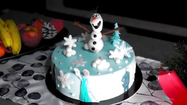 Piękne Ciasto Olaf Tematem Bałwana Zimową Rocznicę — Wideo stockowe