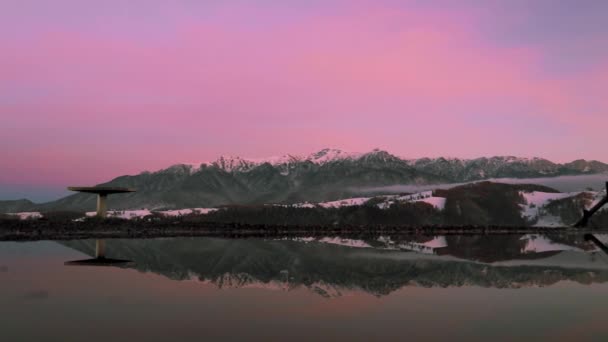 Прекрасний Гірський Захід Відображенням Води Осінній Сезон — стокове відео