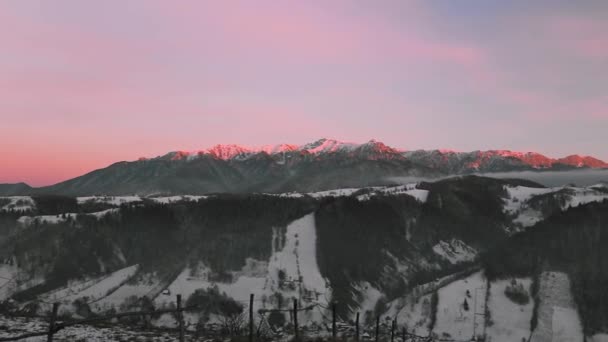 Sonbahar Zamanı Arka Planda Dağlarla Güzel Bir Günbatımı — Stok video