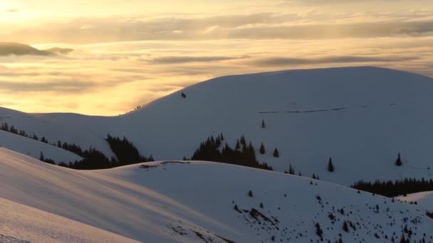 Sorprendente Alba Dalla Montagna Nella Stagione Invernale — Video Stock