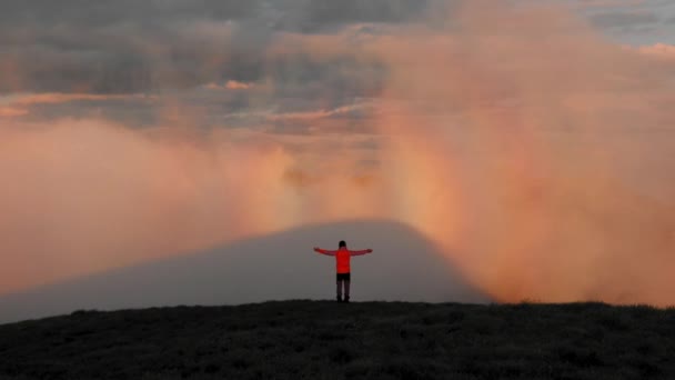 Splendido Fenomeno Spettrale Brocken Con Escursionista Montagna — Video Stock