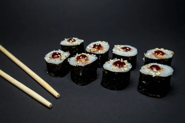 Japanse Keuken Sushi Zwarte Achtergrond Stockfoto