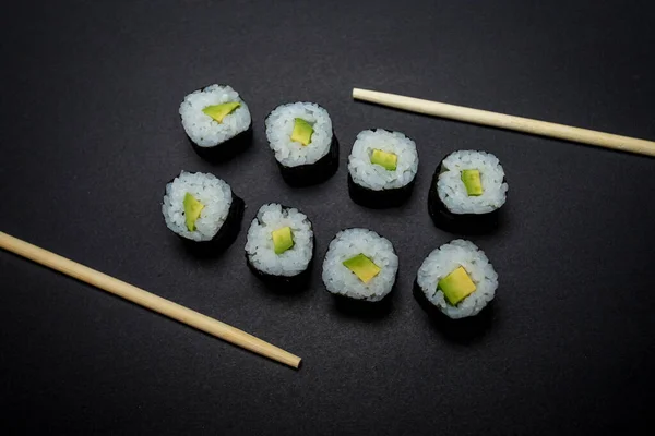 Japanse Keuken Vegetarische Sushi Zwarte Achtergrond Stockfoto