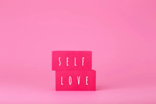 Conceito Criativo Amor Próprio Mínimo Moda Cores Rosa Saúde Mental — Fotografia de Stock