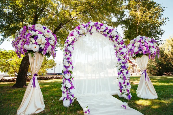 ipen havada düğün kemer