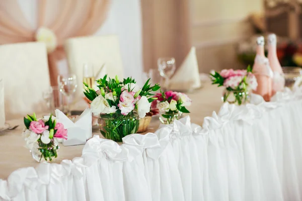 Bröllop Tabellen Dekorationer Restaurang — Stockfoto