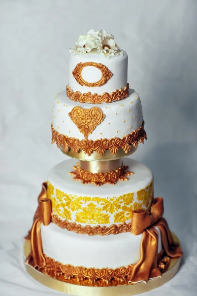 Golden royal Wedding Cake.