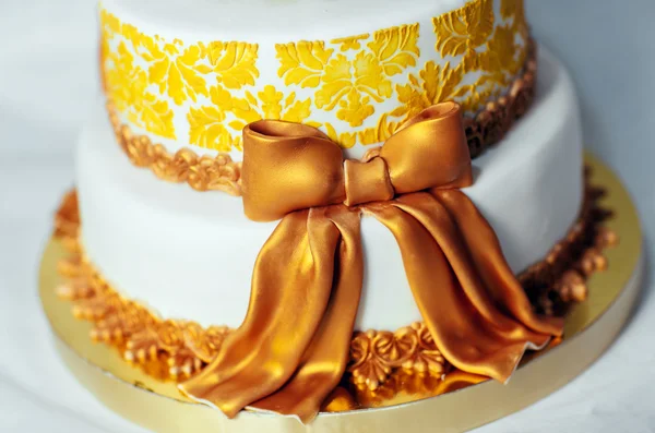 Golden Royal Wedding Cake — Stockfoto