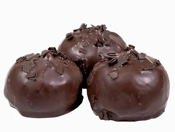 Chocolade Snoepjes Met Vulling Geïsoleerd Wit — Stockfoto