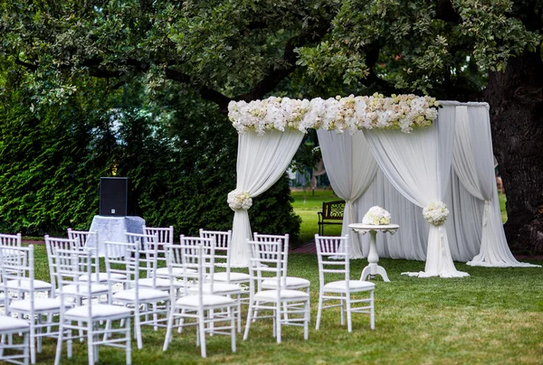 Güzel düğün kurmak