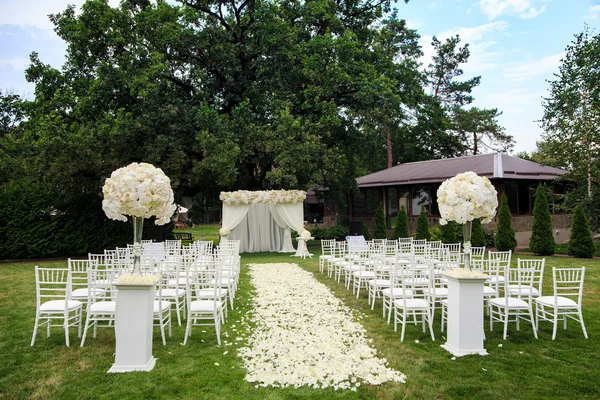 Güzel düğün kurmak