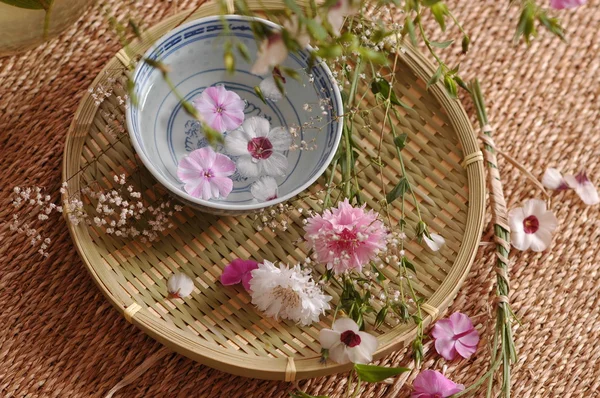 Spa çiçek kompozisyon