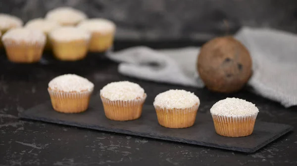 Chutné Domácí Muffiny Kokosovým Práškem Zdravá Snídaně Stock Snímky