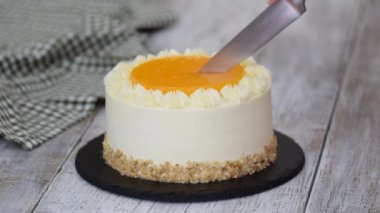 Turuncu jöleli havuçlu kek..