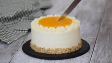 Turuncu jöleli havuçlu kek..