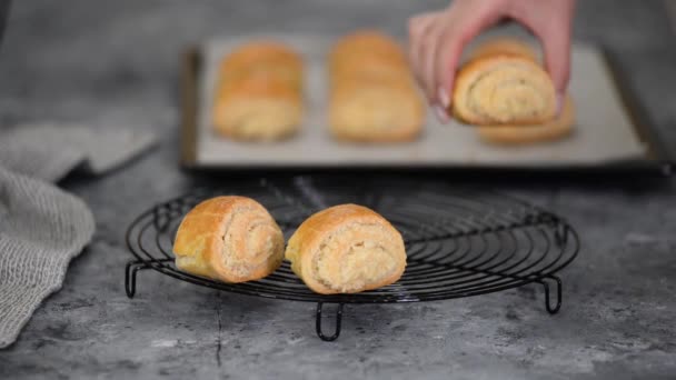 Gata, traditional armenian sweet pastry. — Stock Video