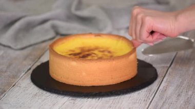 Geleneksel Fransız Kremalı Turtası. Tatlı pastacı..