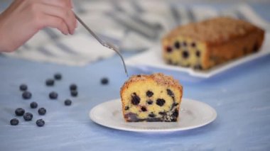 Taze yaban mersinli ezmeli keki..