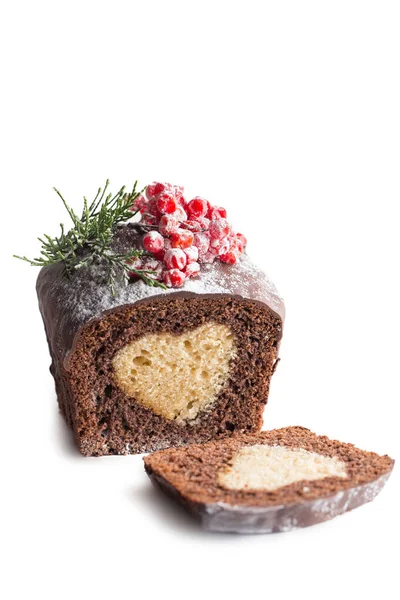 Bolo Natal Chocolate Bolo Cutaway Isolado Fundo Branco — Fotografia de Stock