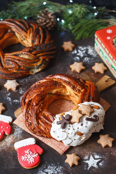 Sweet Bread Wreath decorated with stars cookies. Honey brioche garland with chocolate and nuts. Holiday recipes. Braided Bread. Cinnamon Twist Bread Wreath. Christmas Wreath Bread