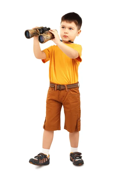 Kleine jongen op zoek door middel van verrekijkers — Stockfoto