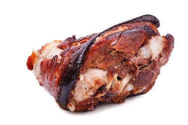 Beyaz arka plan üzerinde izole kavrulmuş domuz knuckle. 