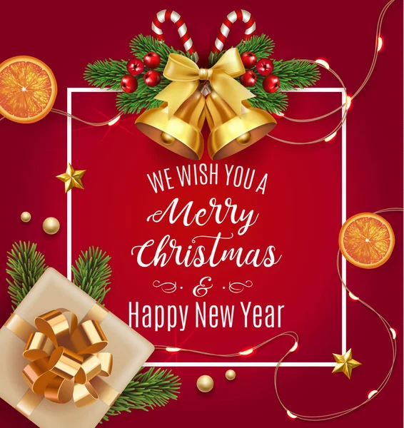 Vector stock Přejeme vám veselé Vánoce a šťastný Nový rok tradiční klasický design šablony. Jingle zlaté zvonky s lukem, pomeranče, hvězdy, jedle a dárek izolované na červené vektorové ilustrace Stock Vektory