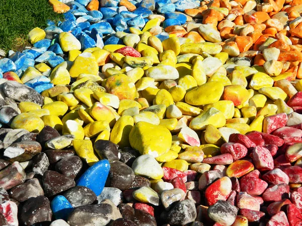 güzel renkli taşlar