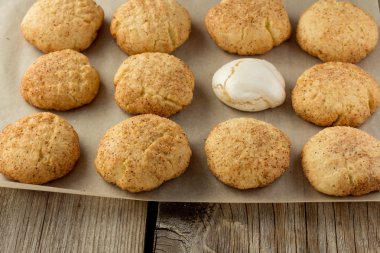 Kurabiye kurabiye ve sac pişirme beze