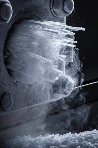 Üretimde kuru buz (CO2) (karbondioksitin katı formu))