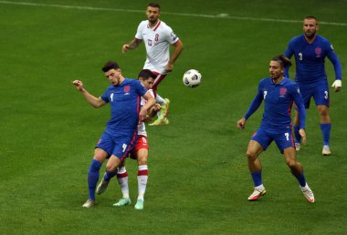 WARsaw, POLAND - 08 Eylül 2021: Dünya Kupası 2022 Katar eleme derecesi Polonya - İngiltere, Declan Rice (İngiltere) Robert Lewandowski (Polonya) Jack Grealish (İngiltere)) 