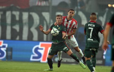 CRACOV, POLAND - Polonya Futbol Ligi maçı Krakovia Krakow - Slask Wroclaw, Fabian Piasecki (Slask Wroclaw) Matej Rodin (Krakovia)) 