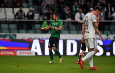 WARsaw, POLAND - 19 Eylül 2021: Polonya Futbol Ligi maçı Legia Warszawa - Gornik Leczna, Bartosz Spiaczka (Gornik Leczna)