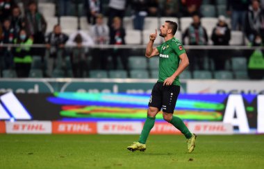 WARsaw, POLAND - 19 Eylül 2021: Polonya Futbol Ligi maçı Legia Warszawa - Gornik Leczna, Bartosz Spiaczka (Gornik Leczna)