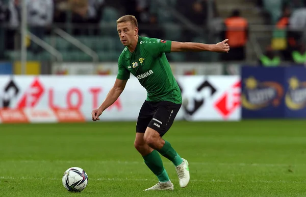 WARsaw, POLAND - 19 Eylül 2021: Polonya Futbol Ligi oyunu Legia Warszawa - Gornik Leczna, Janusz Gol (Gornik Leczna) 