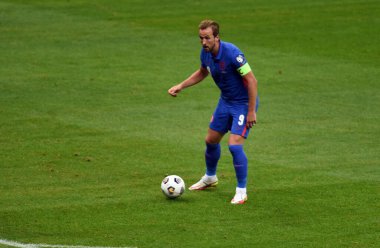WARsaw, POLAND - 08 Eylül 2021: Dünya Kupası 2022 Katar elemeleri Polonya - İngiltere, Harry Kane (İngiltere) 